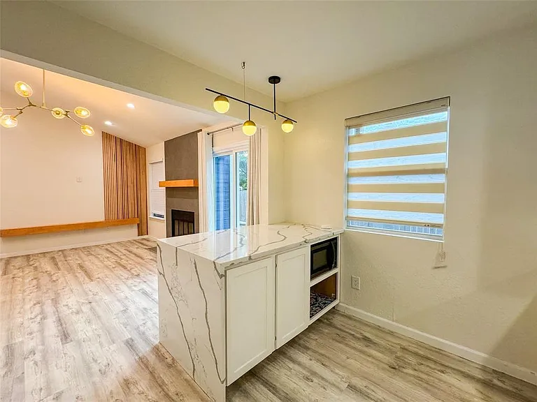12315 Limerick Ave — Photo 4