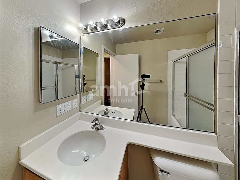 710 Breezy Ridge Dr — Photo 20