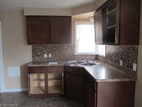 4th image of 10116 Park Heights Ave