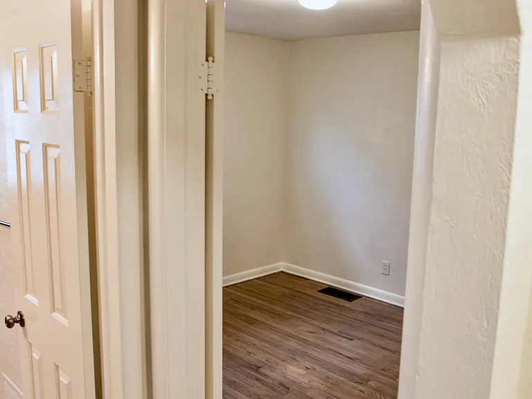 2544 Lamar St — Photo 12
