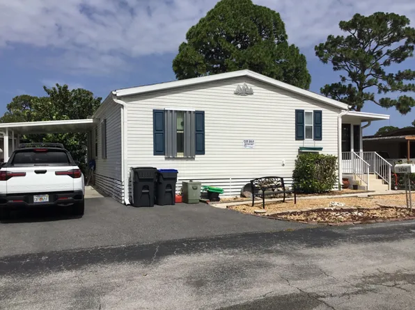 5060 Clover Ln, Titusville, FL 32780