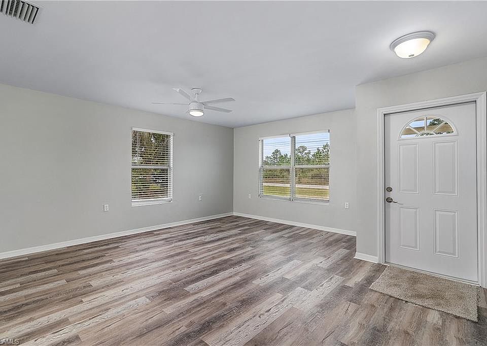1st image of 3215 Sunshine Blvd N