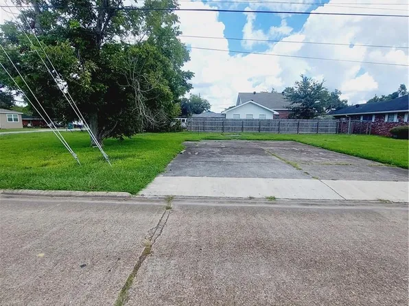 416 W Lyons St, Sulphur, LA 70663