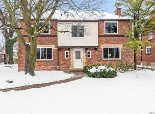 176 Mona Dr, Amherst, NY 14226