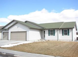 1115 Sagewood Ave, Grand Island, NE 68803