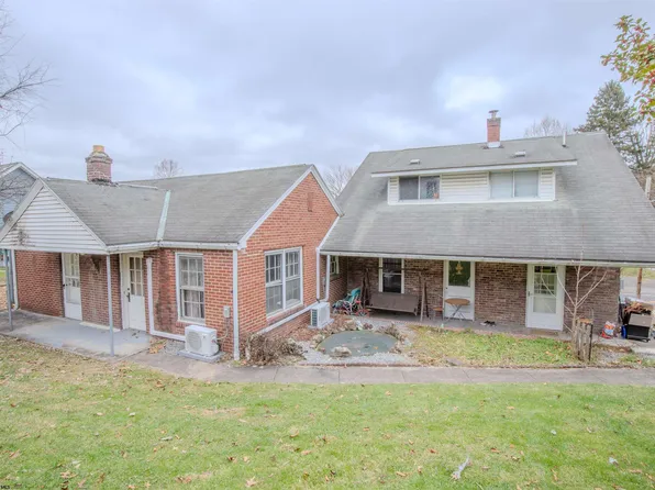 13 Dunkard Ave, Westover, WV 26501
