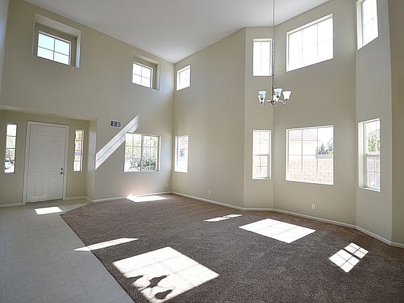 3rd image of 5722 Monaco Dr