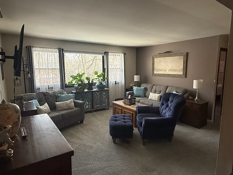 225 Country Club Dr #3D — Photo 8