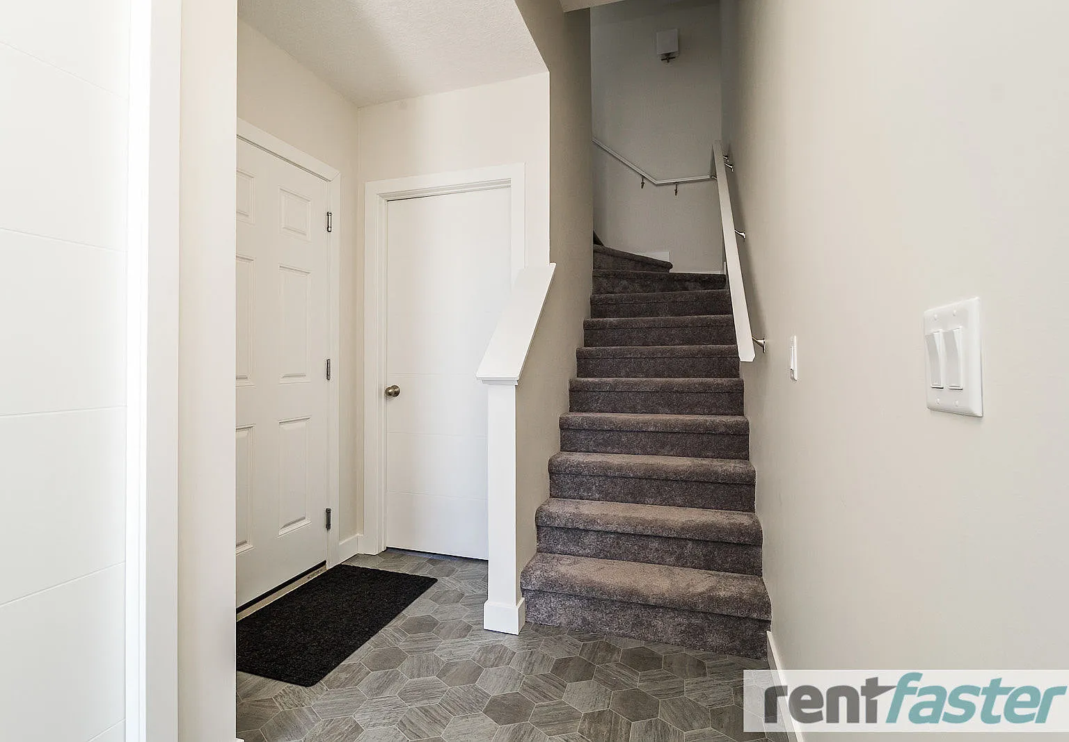 NEW Townhouse for Rent — Photo 3