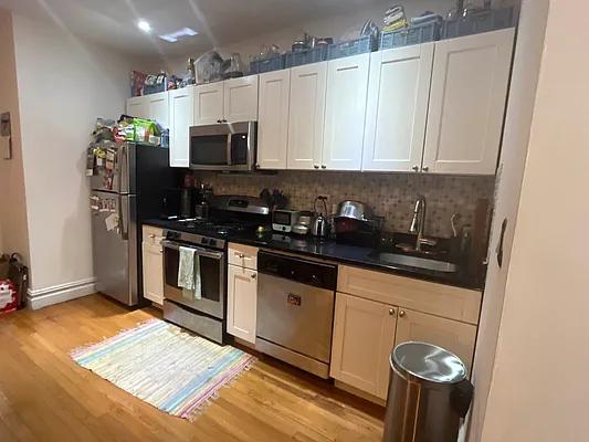 Rented by The Agency | media 4
