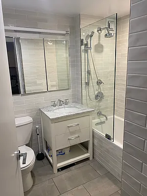 Rented by Batra Group Inc | media 8