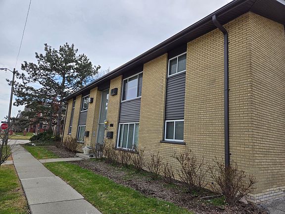 2nd image of 101 Saint Andrews St APT 3