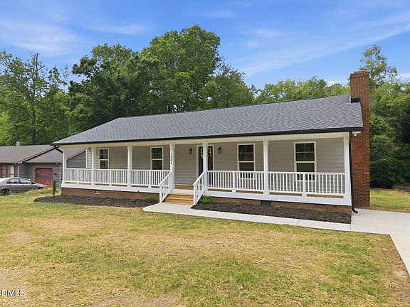5th image of 1504 Woods Creek Dr