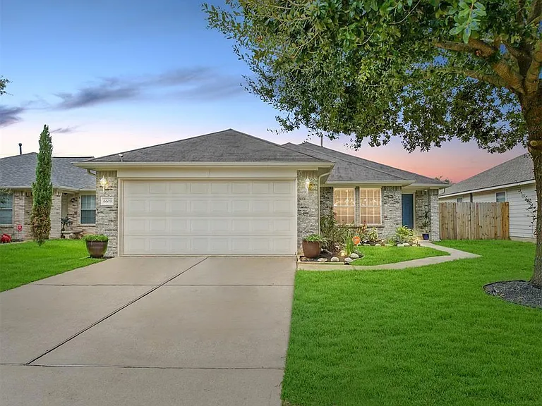 6619 Wellington Meadows Dr — Photo 1