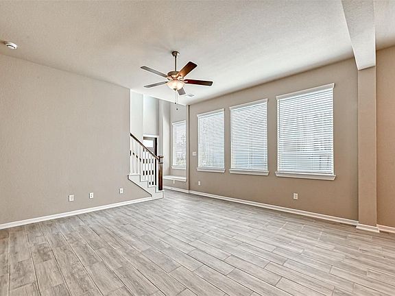 5th image of 572 Long Leaf Pine Dr