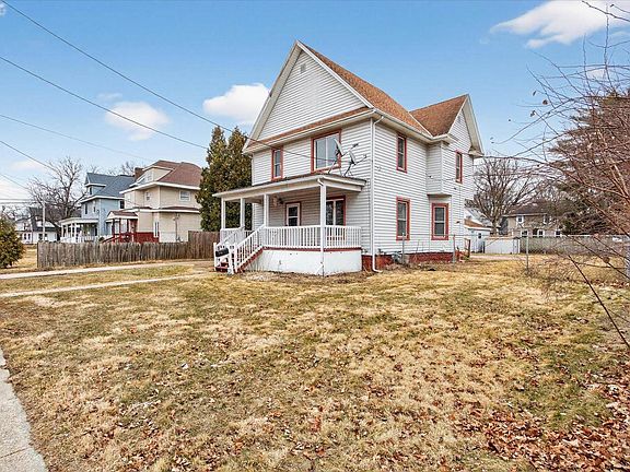 3rd image of 1145 Prairie Avenue