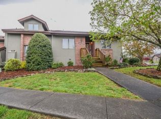 241 Willowbend Dr, Kingsport, TN 37660