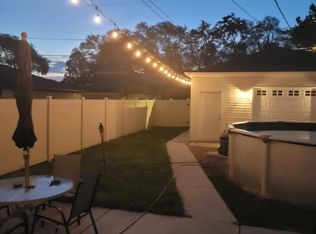 5749 S Mayfield Ave, Chicago, IL 60638