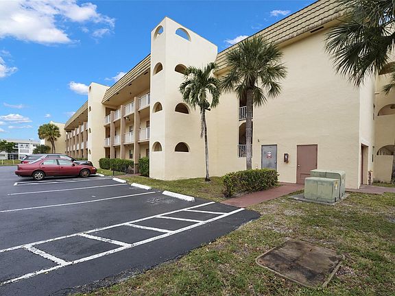 2nd image of 8500 Sunrise Lakes Boulevard #105