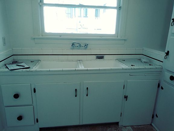 3rd image of 767 Molino Ave