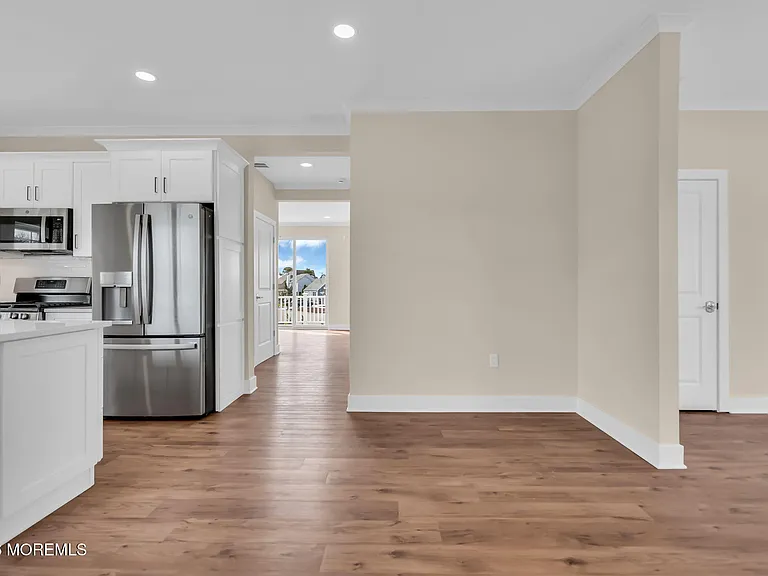 58 Cove Rd — Photo 18