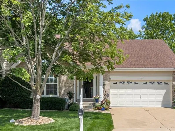 200 Kingfield Dr, Lake Saint Louis, MO 63367