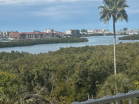 5th image of 9000 Commodore Dr APT 405