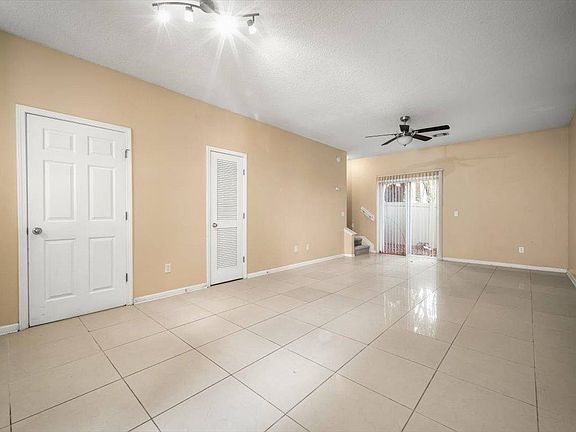 4th image of 4782 Playpen Dr