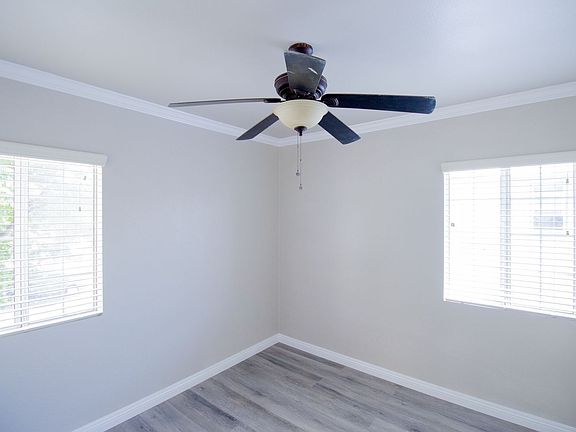 3rd image of 404 E Freeland St #3