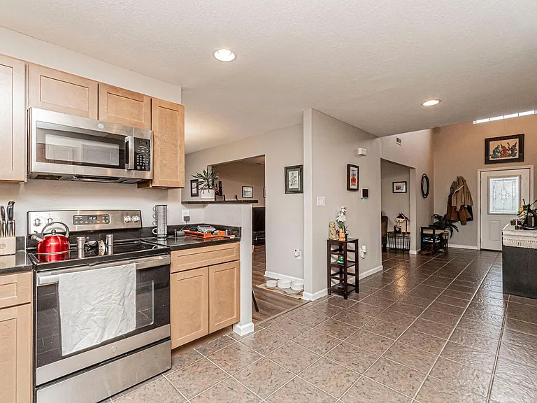 601 Seitz Ct — Photo 19