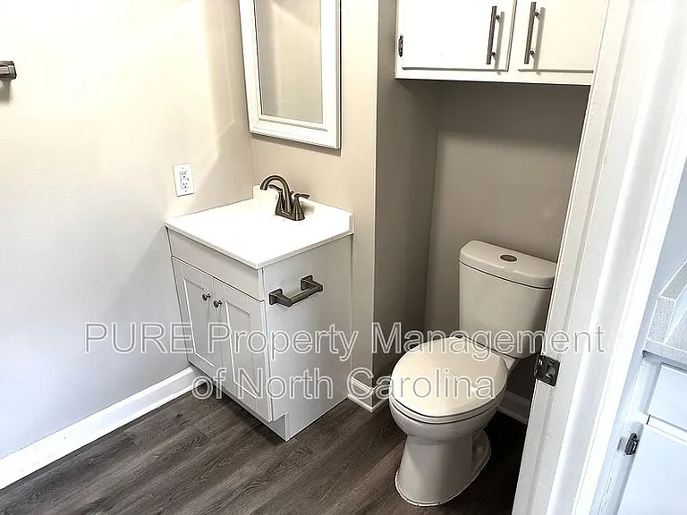 916 W 5th Ave #A — Photo 12