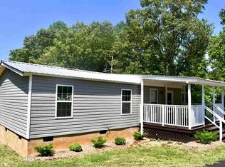 289 Shady Grove Ln, Wellford, SC 29385