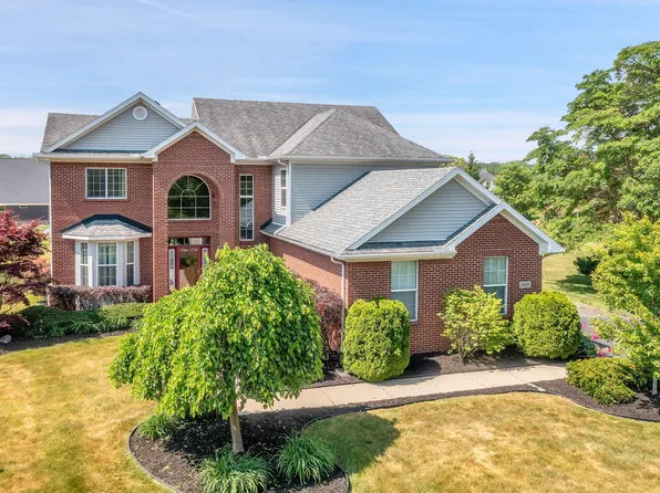 35883 Birchwood Ct, New Boston, MI 48164