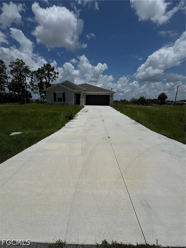 3 bed, 2.0 bath, 1551 sqft, $2,100 — Photo 1
