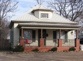 1588 High St, Waynoka, OK 73860