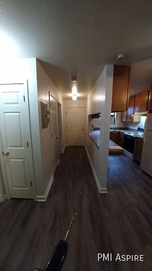 2 Bedroom 1 Bath Apartment in Longmont — Photo 2