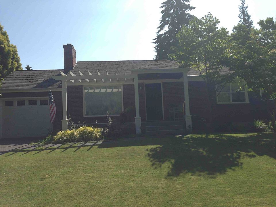 1st image of 7722 Fairway Dr NE