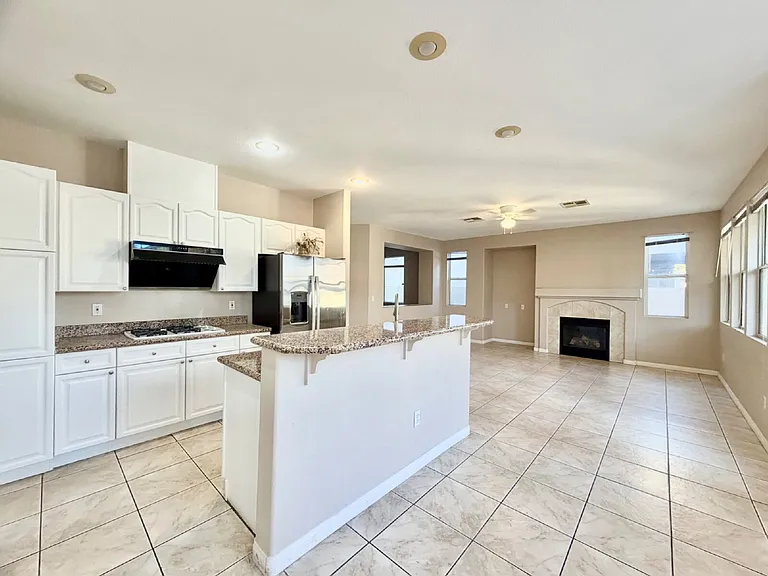 8917 Waltzing Waters Ct — Photo 7