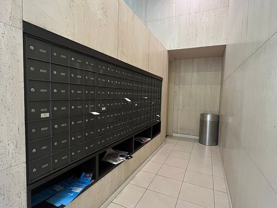 1st image of 5320 N Sheridan Rd APT 1210