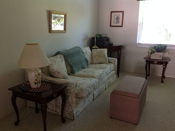 Den/3rd Bedroom