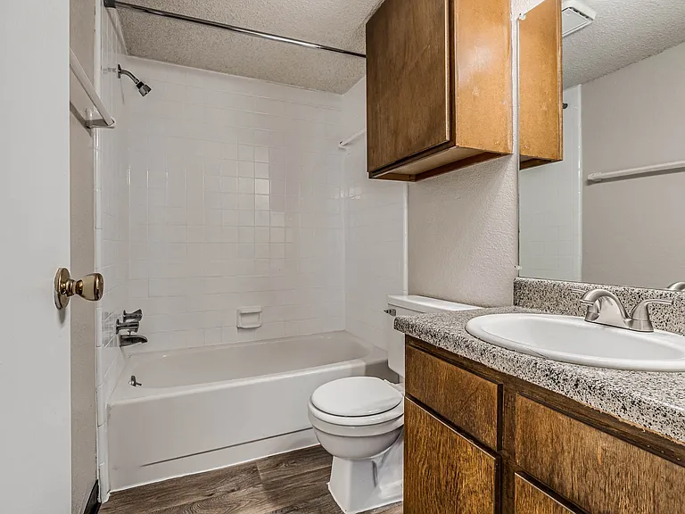 Riverchase Apartments — Photo 71
