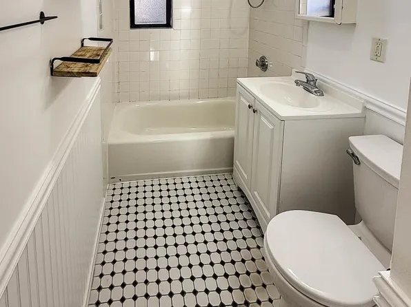 36 Duncan Avenue image 12 of 31