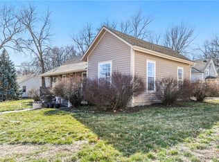 201 S Main St, Spring Hill, KS 66083