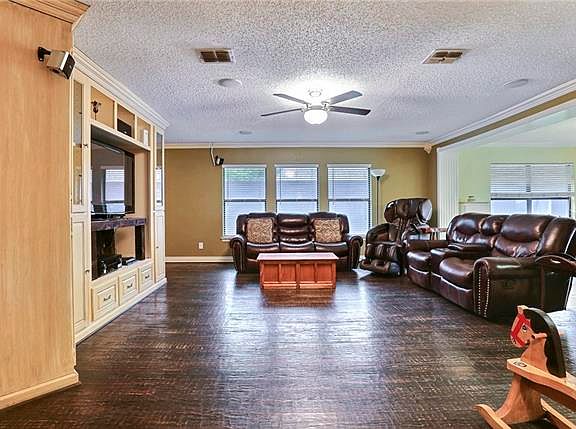5th image of 12003 Peachtree Ln