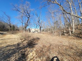 000 Jackson Rd, Willow Springs, MO 65793