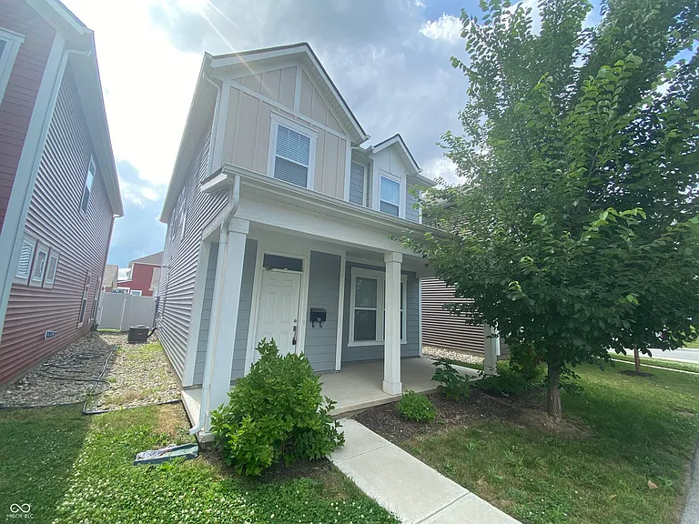 326 Warman Ave — Photo 3