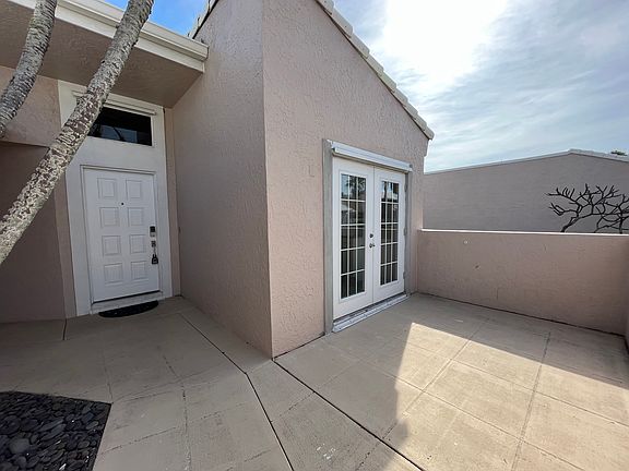 3rd image of 529 Majorca Ct #0