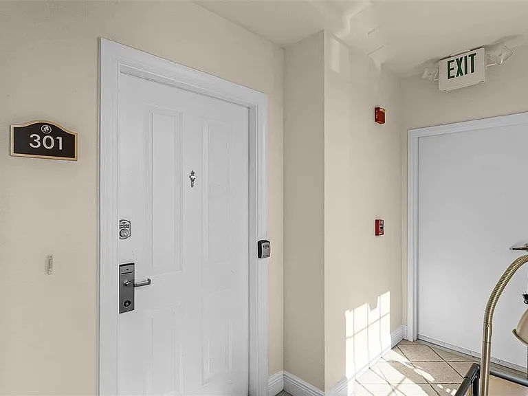 1322 Seven Eagles Ct #301 — Photo 3