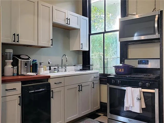 8124 Hickory St — Photo 6