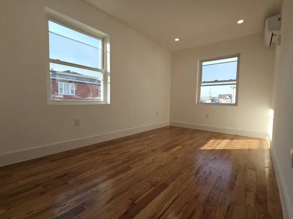 69-52 Hessler Avenue image 8 of 9